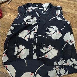 Chic Navy Floral Sleeveless Blouse (Bin X)